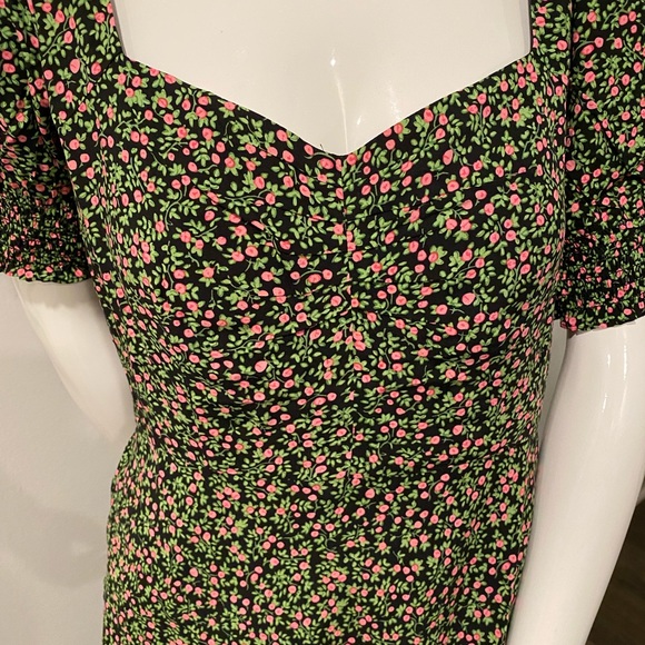 NEW J. Crew Smocked-Sleeve Midi Dress in Ditsy Floral Size 4 - Picture 2 of 6